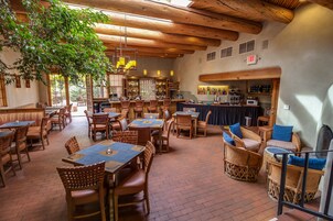 Café da manhã com buffet grátis