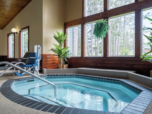 Indoor spa tub