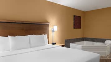 1 King Bed with Whirlpool | Laptop workspace, iron/ironing board, free WiFi, bed sheets