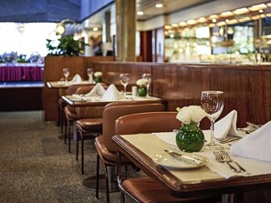 Desayuno buffet todos los días (con cargo)