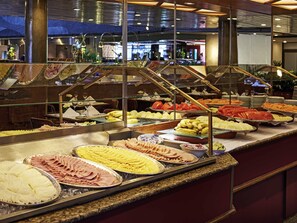 Daily buffet breakfast for a fee - Maksoud Plaza (Sao Paulo)