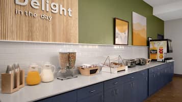 Café da manhã continental grátis todos os dias