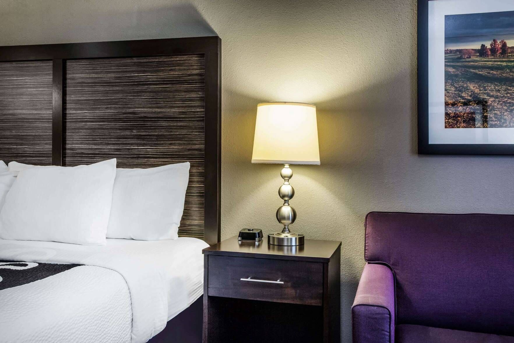 Pillowtop beds, desk, iron/ironing board, free WiFi