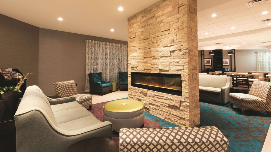 La Quinta Inn & Suites by Wyndham Lynchburg at Liberty Univ.