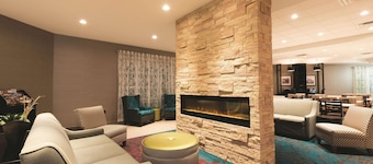 La Quinta Inn & Suites by Wyndham Lynchburg at Liberty Univ.