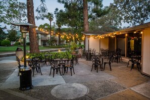 Restaurant - Los Gatos Lodge (Los Gatos)