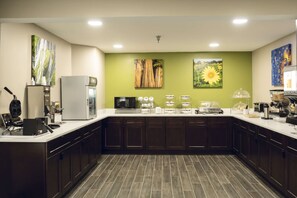 Petit déjeuner buffet compris tous les jours