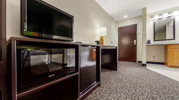 Suite, 2 Queen Beds, Non Smoking