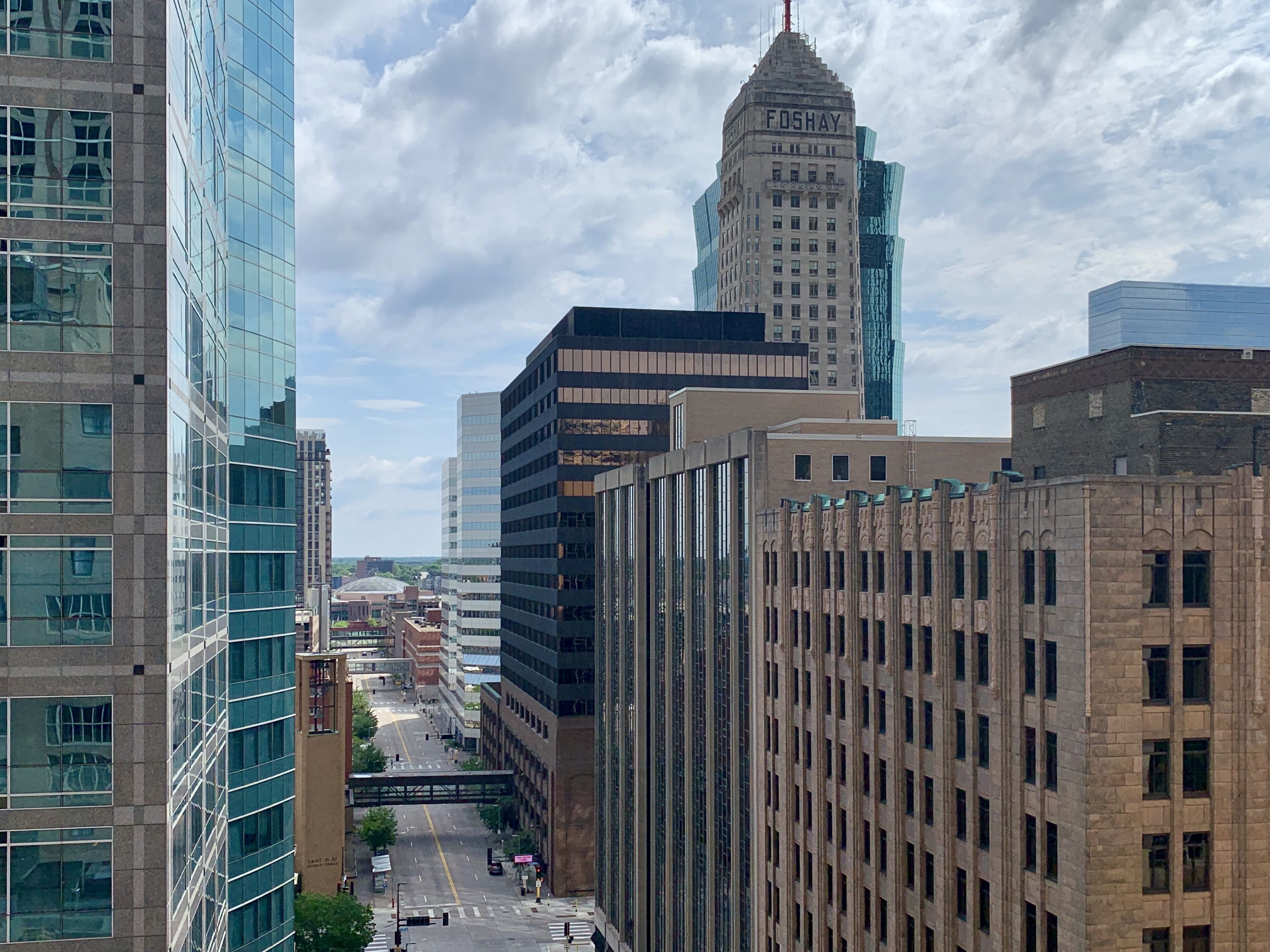 room, 1 king bed, corner | city view