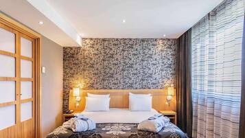 Articles gratuits dans le mini-bar, coffres-forts dans les chambres