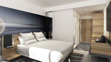 Family Suite, 2 Double Beds | Free minibar, in-room safe, blackout drapes, soundproofing