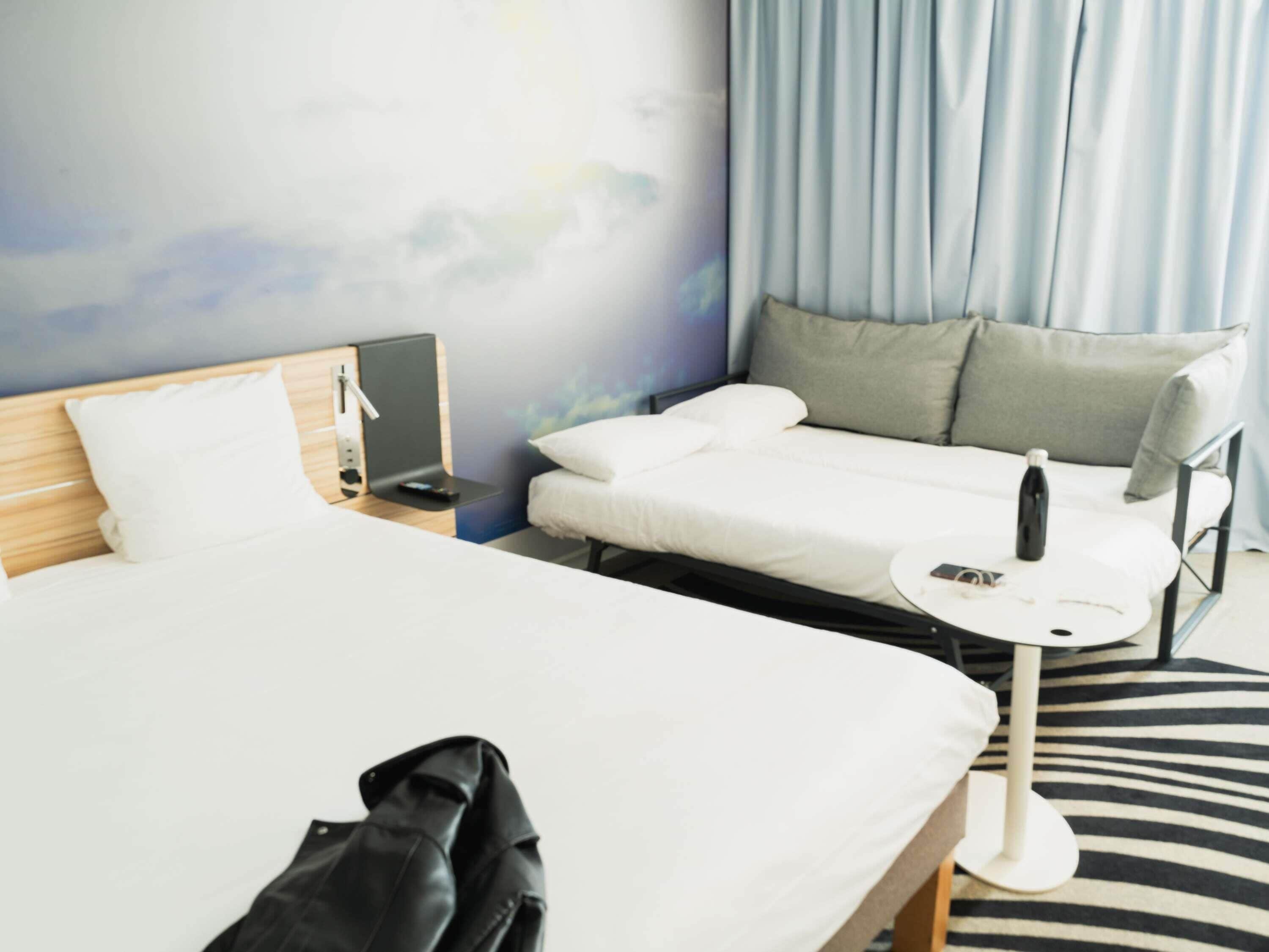 Free minibar, in-room safe, blackout curtains, soundproofing