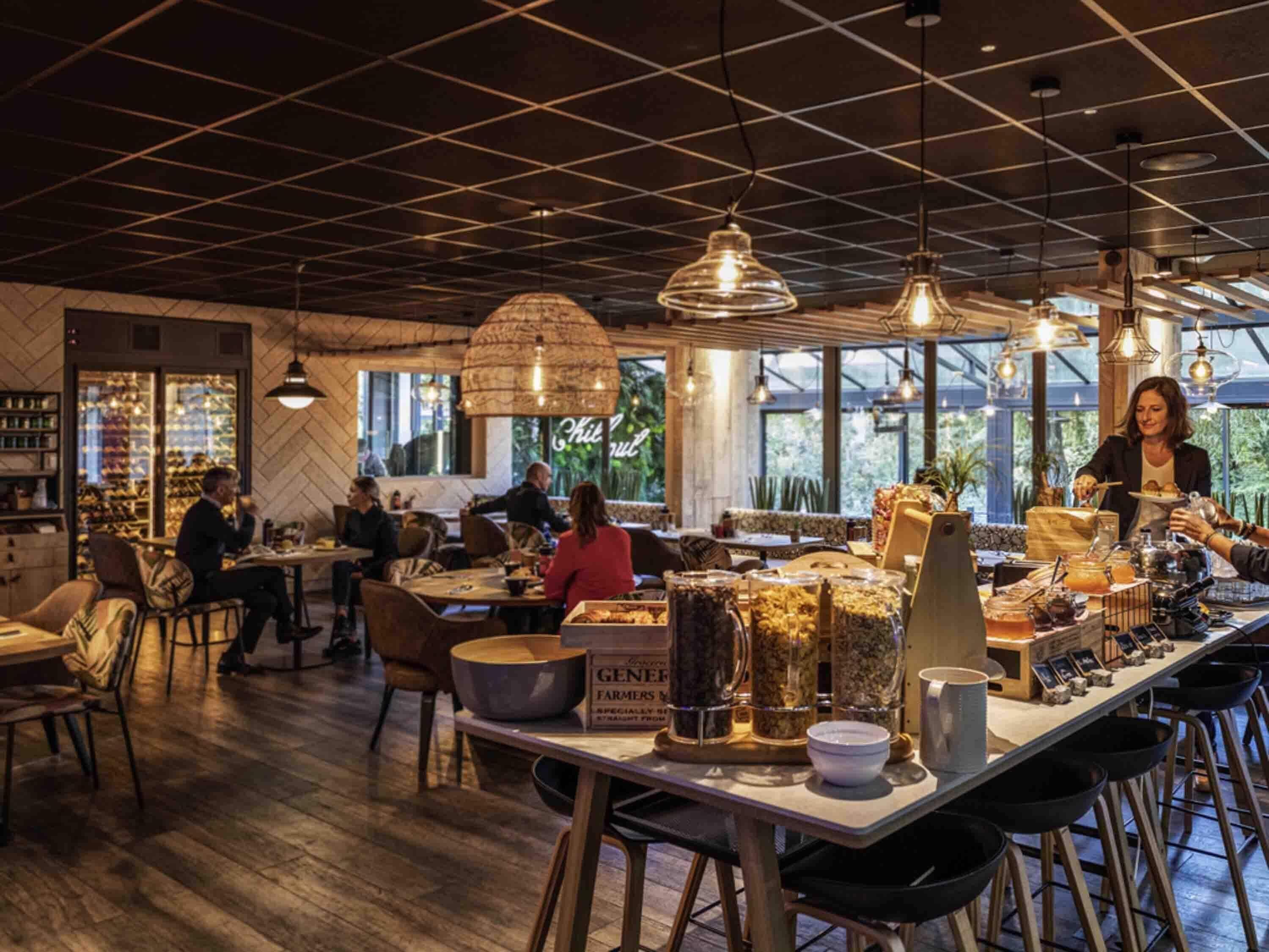 Daily buffet breakfast (EUR 20.50 per person)