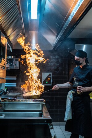 Breakfast, lunch, dinner and brunch served  - Novotel Valence Sud (Valence)