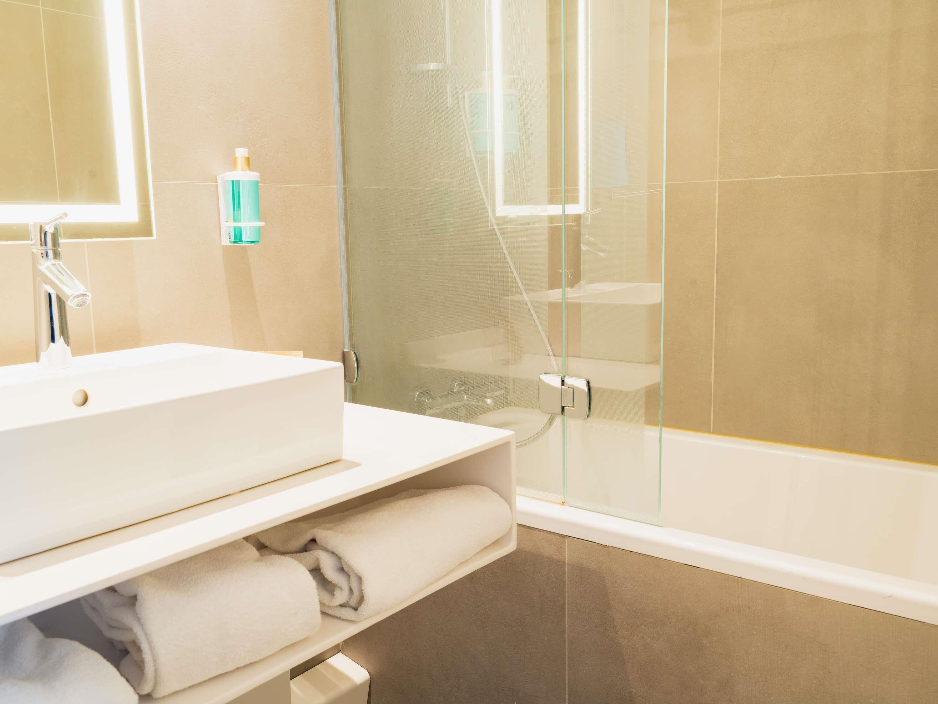 Articles gratuits dans le mini-bar, coffres-forts dans les chambres