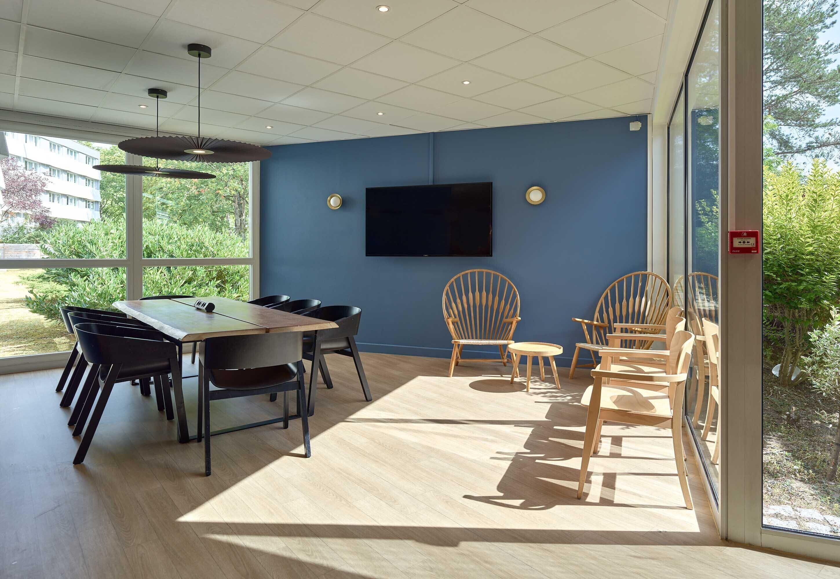 Photo - B&B HOTEL Cergy Port
