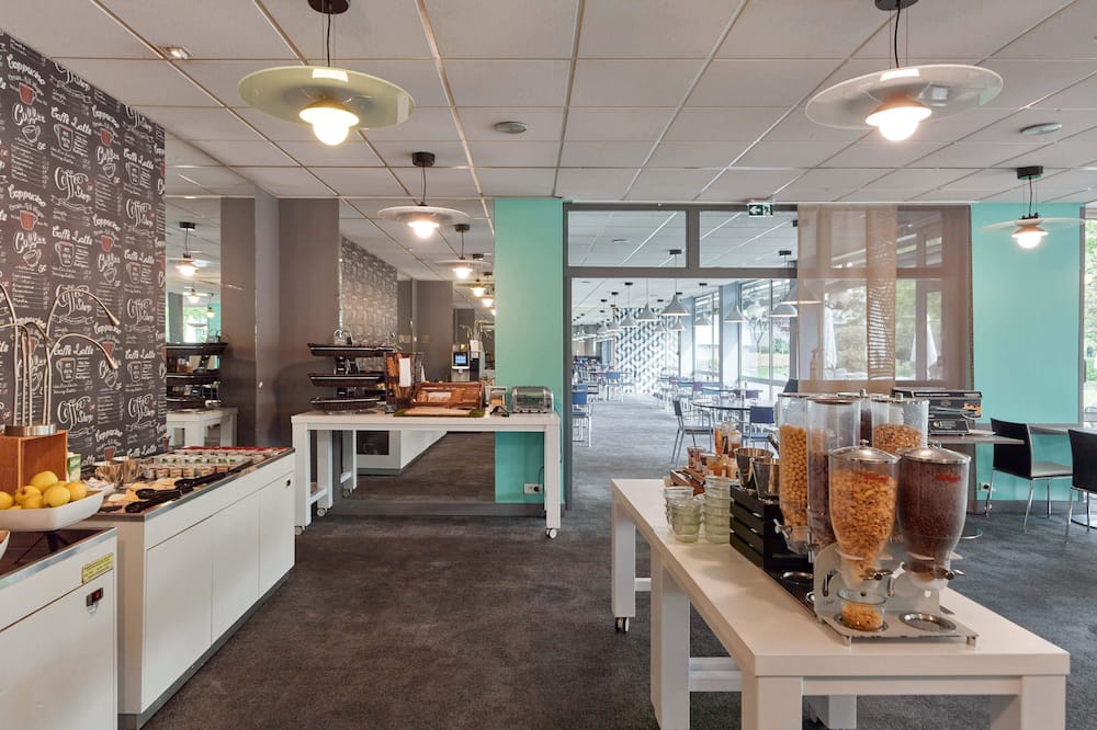 B&B HOTEL Cergy Port