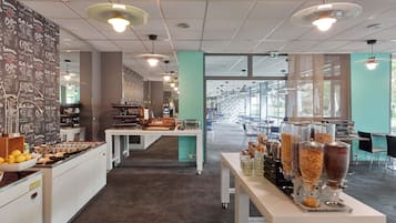 Daily buffet breakfast (EUR 18.50 per person)
