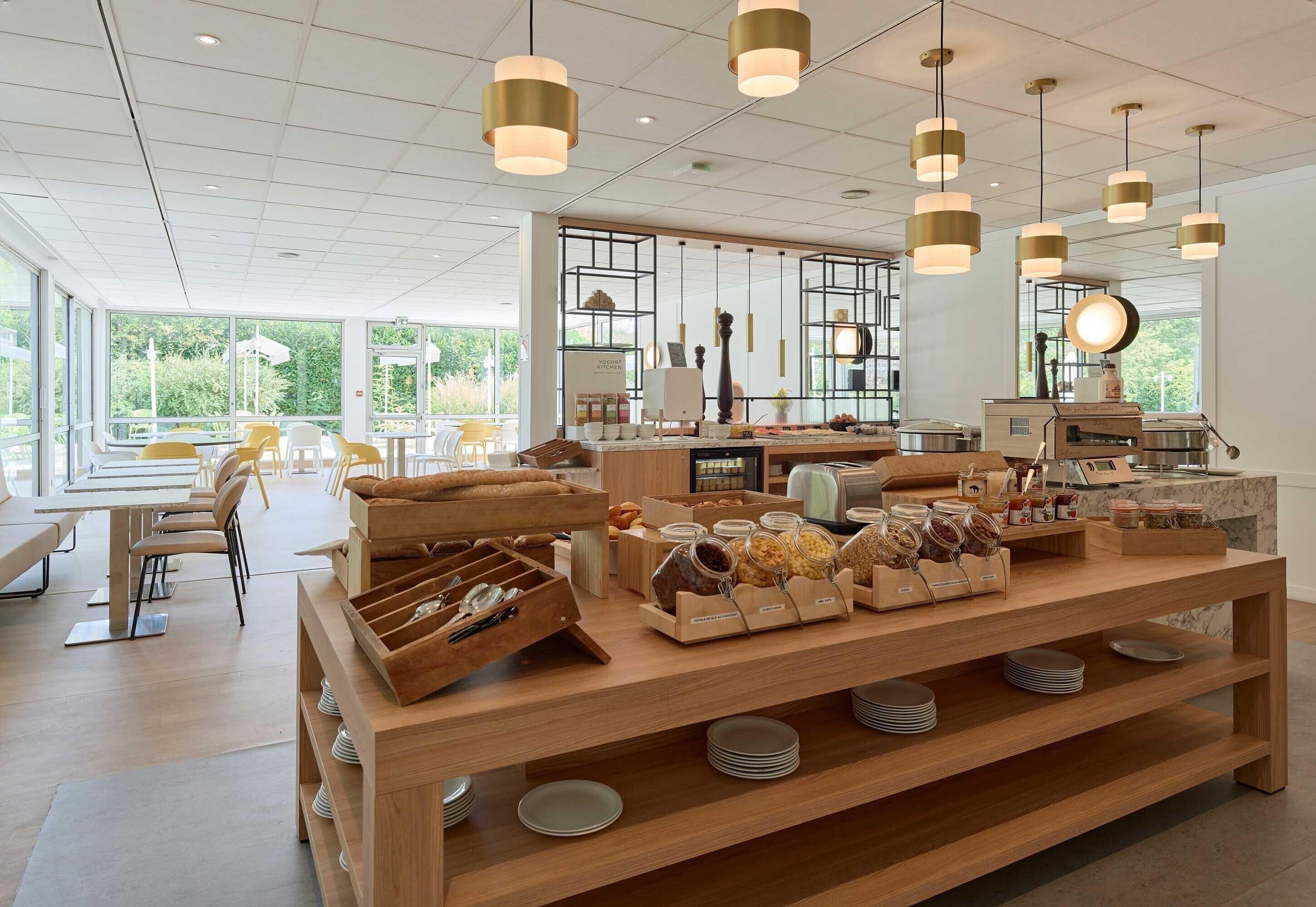Photo - B&B HOTEL Cergy Port