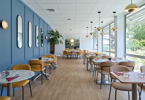 Frokost, lunsj og middag serveres