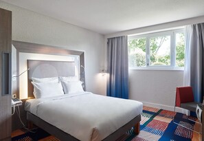 In-room safe, desk, blackout curtains, soundproofing