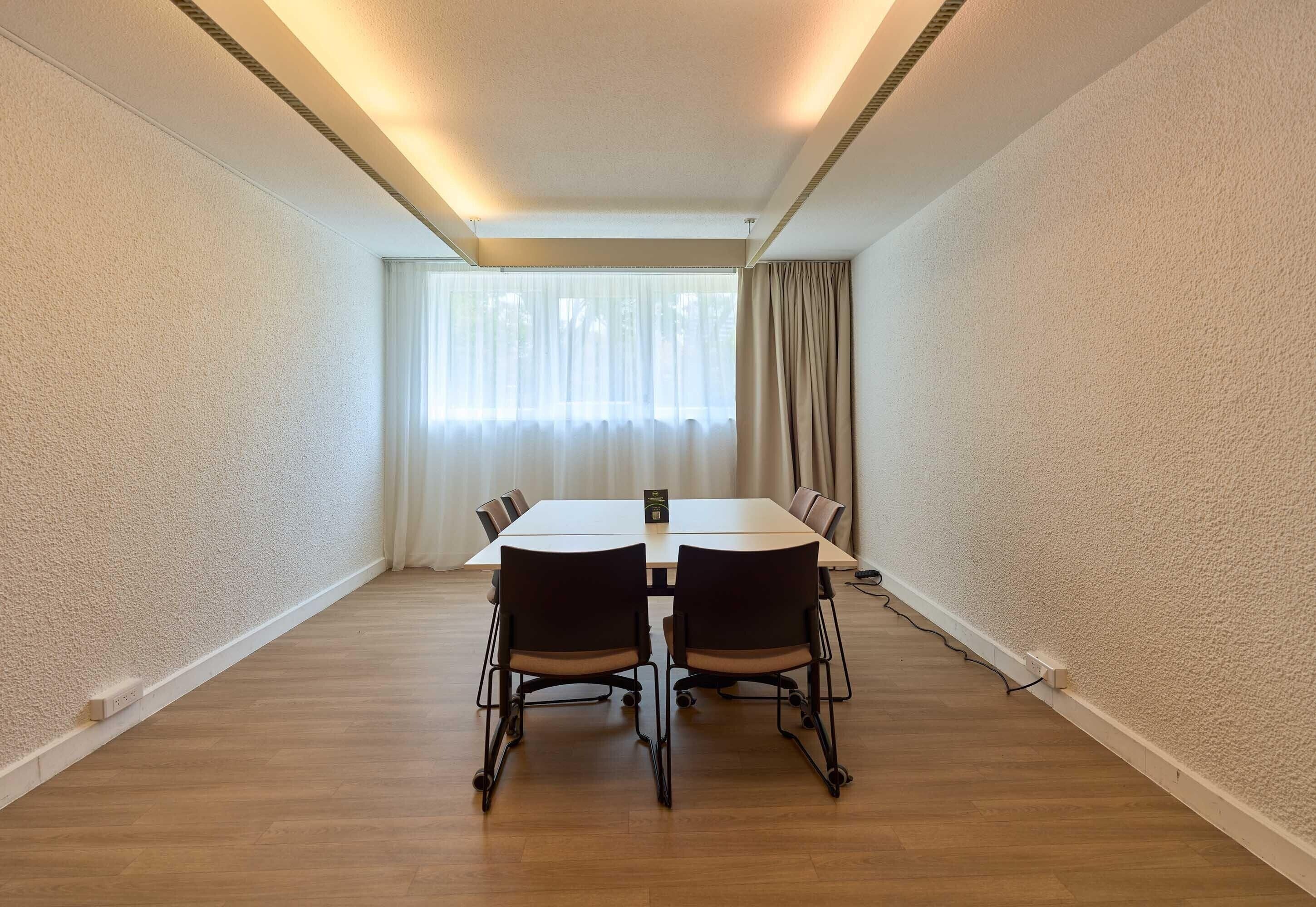 Photo - B&B HOTEL Cergy Port
