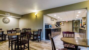 Free daily continental breakfast