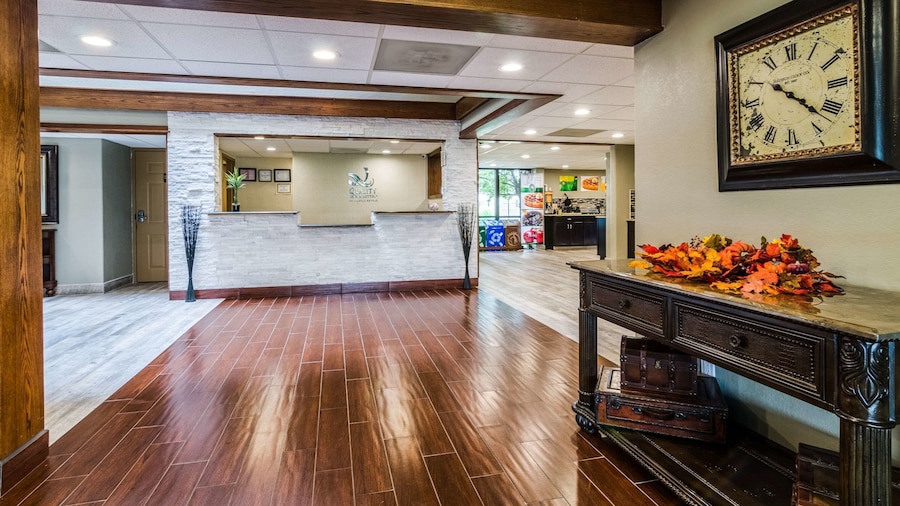 Quality Inn & Suites