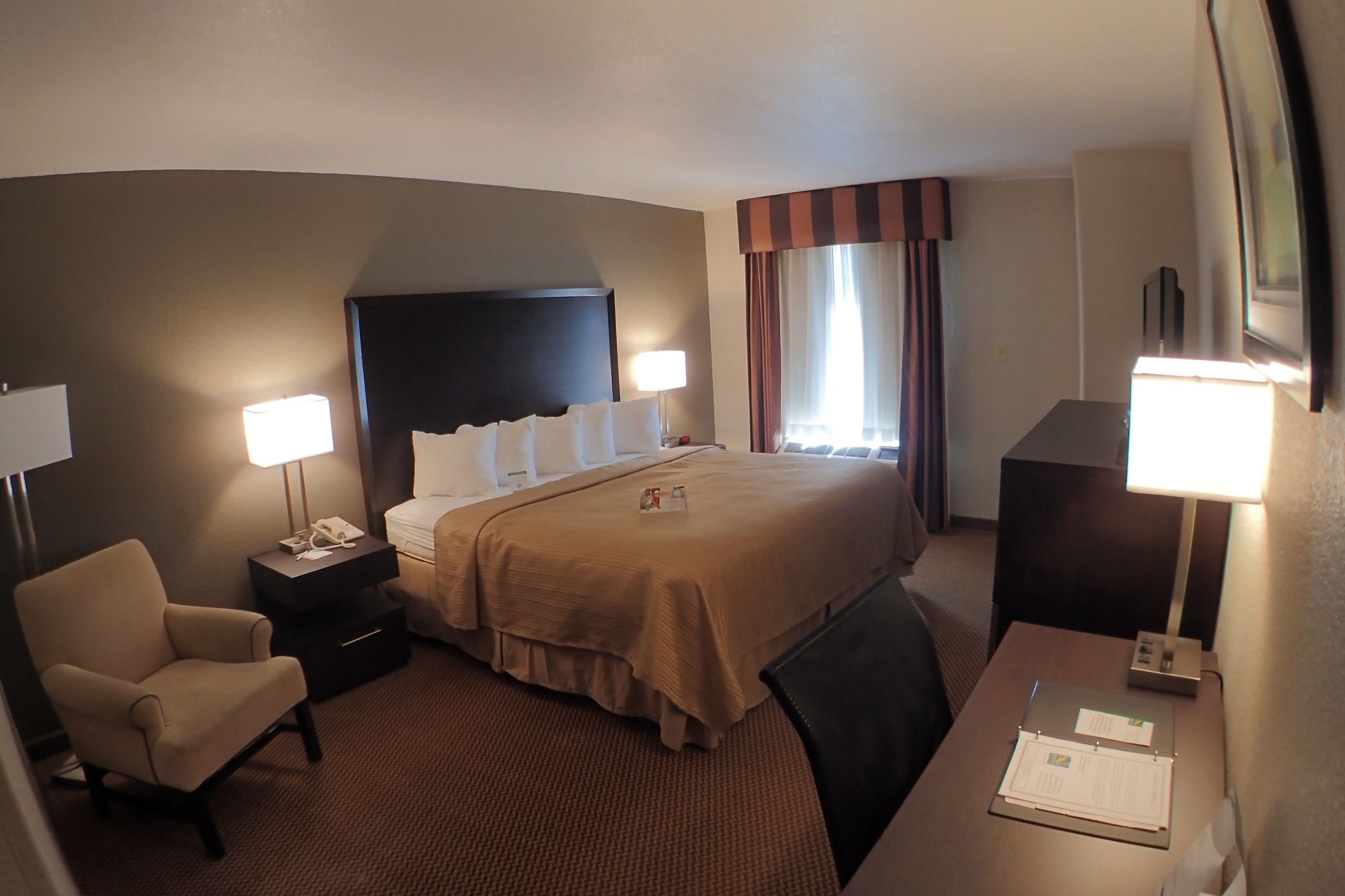 standard room, 1 king bed, non smoking | desk, blackout curtains, iron/ironing board, free cots/infant beds