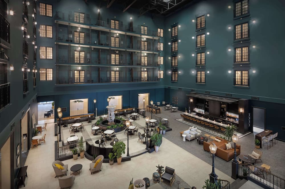 DoubleTree Suites by Hilton Hotel Lexington