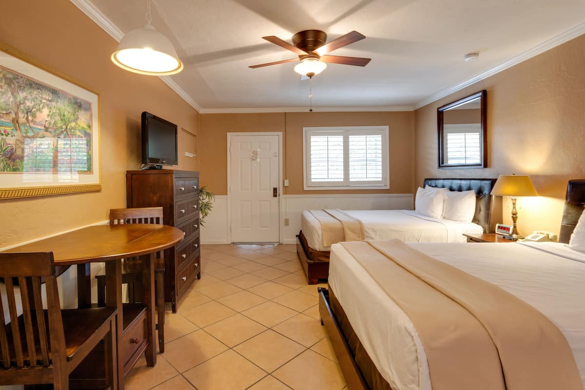 Double Room | Individually decorated, individually furnished, iron/ironing board
