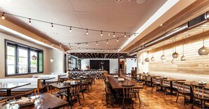 Breakfast and dinner served - Calistoga Motor Lodge and Spa (Calistoga)
