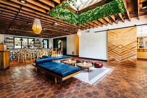 Café da manhã e jantar