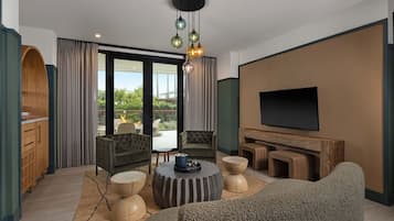 Premium Suite, 2 Bedrooms, Balcony | Hypo-allergenic bedding, minibar, in-room safe, desk