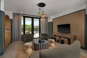 Premium Suite, 2 Bedrooms, Balcony | Hypo-allergenic bedding, minibar, in-room safe, desk