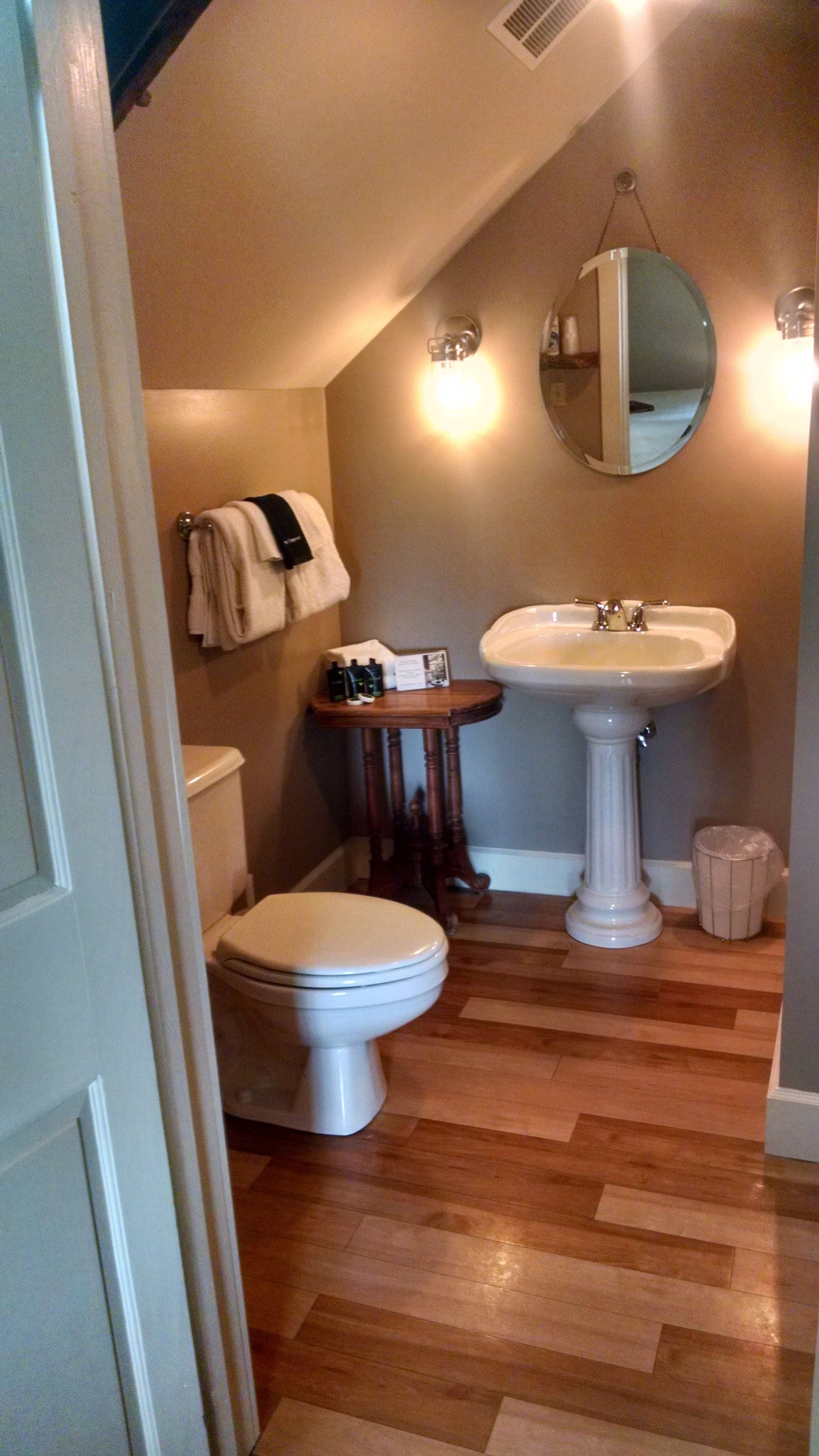 standard room | bathroom | shower, free toiletries, hair dryer, towels