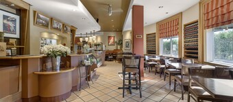 Best Western Plus Stoneridge Inn & Conference Centre