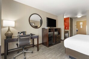 Habitación estándar, 1 cama de matrimonio grande, no fumadores (Pet Friendly) | Escritorio, tabla de planchar con plancha, wifi gratis y ropa de cama