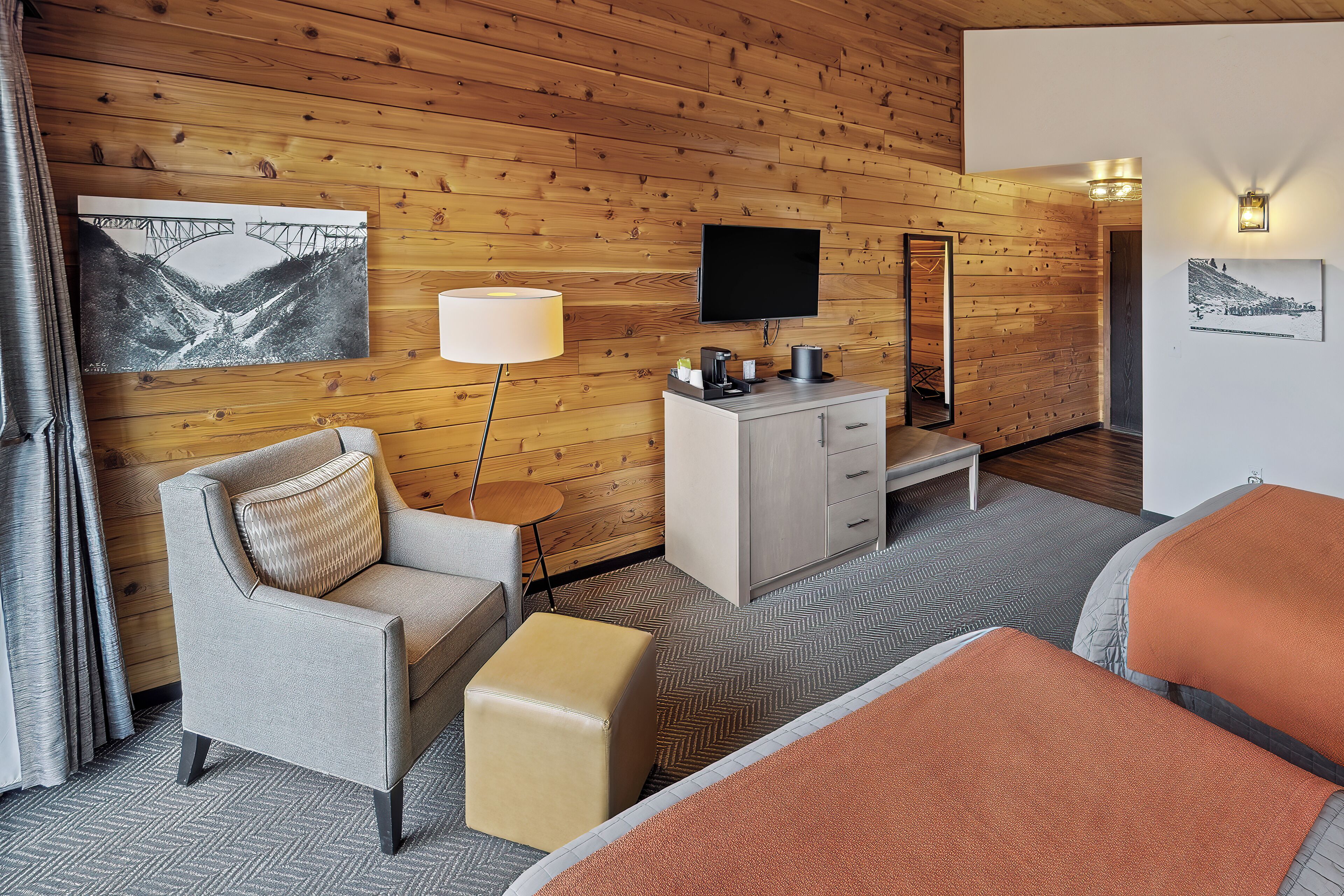 deluxe room, 2 queen beds | iron/ironing board, bed sheets