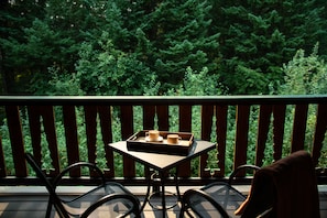 Deluxe Room, 2 Queen Beds, Balcony | Balcony view