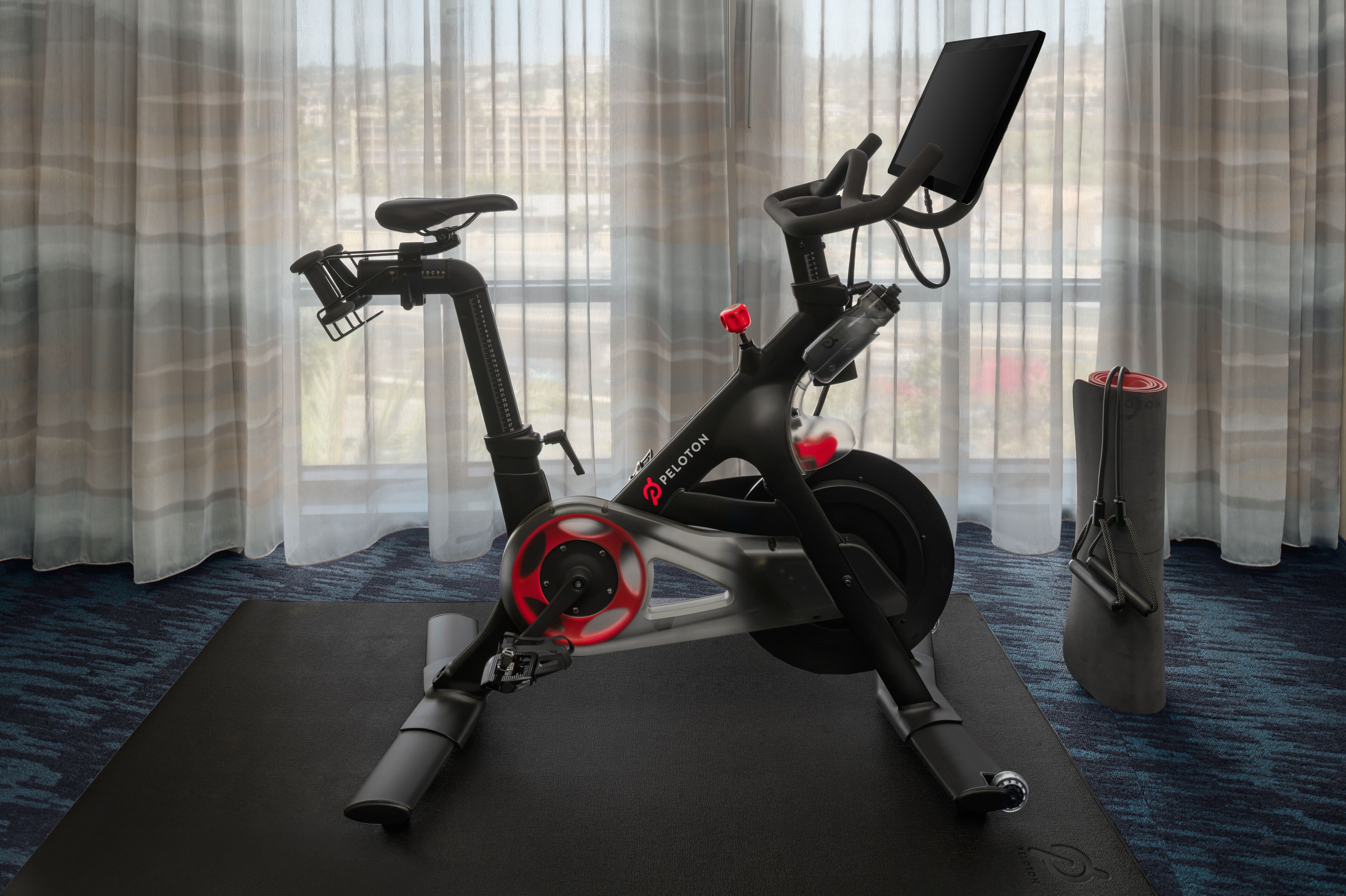 suite, 1 bedroom, non smoking (peloton) | hypo-allergenic bedding, desk, laptop workspace, blackout curtains