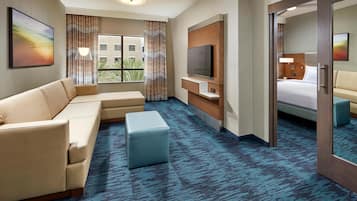 TV LED, meja tenis meja, film berbayar, dan stasiun docking MP3