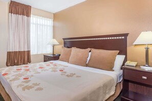 Coffres-forts dans les chambres, bureau, fer et planche à repasser