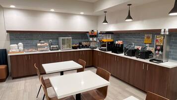 Gratis kontinental frukost varje dag