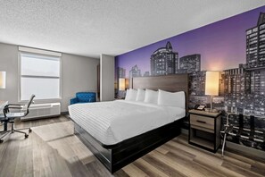 Standard Room, 1 King Bed, Non Smoking | Desk, laptop workspace, blackout drapes, iron/ironing board