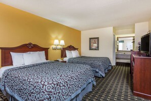 Free cots/infant beds, rollaway beds, free WiFi, bed sheets - Days Inn & Suites by Wyndham Warner Robins Near Robins AFB (Warner Robins)