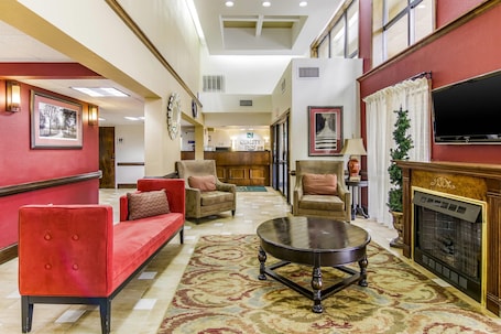 Lobby. Quality Inn Stone Mountain