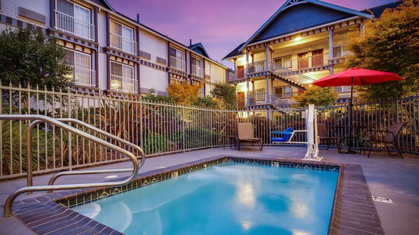 Indoor pool, outdoor pool