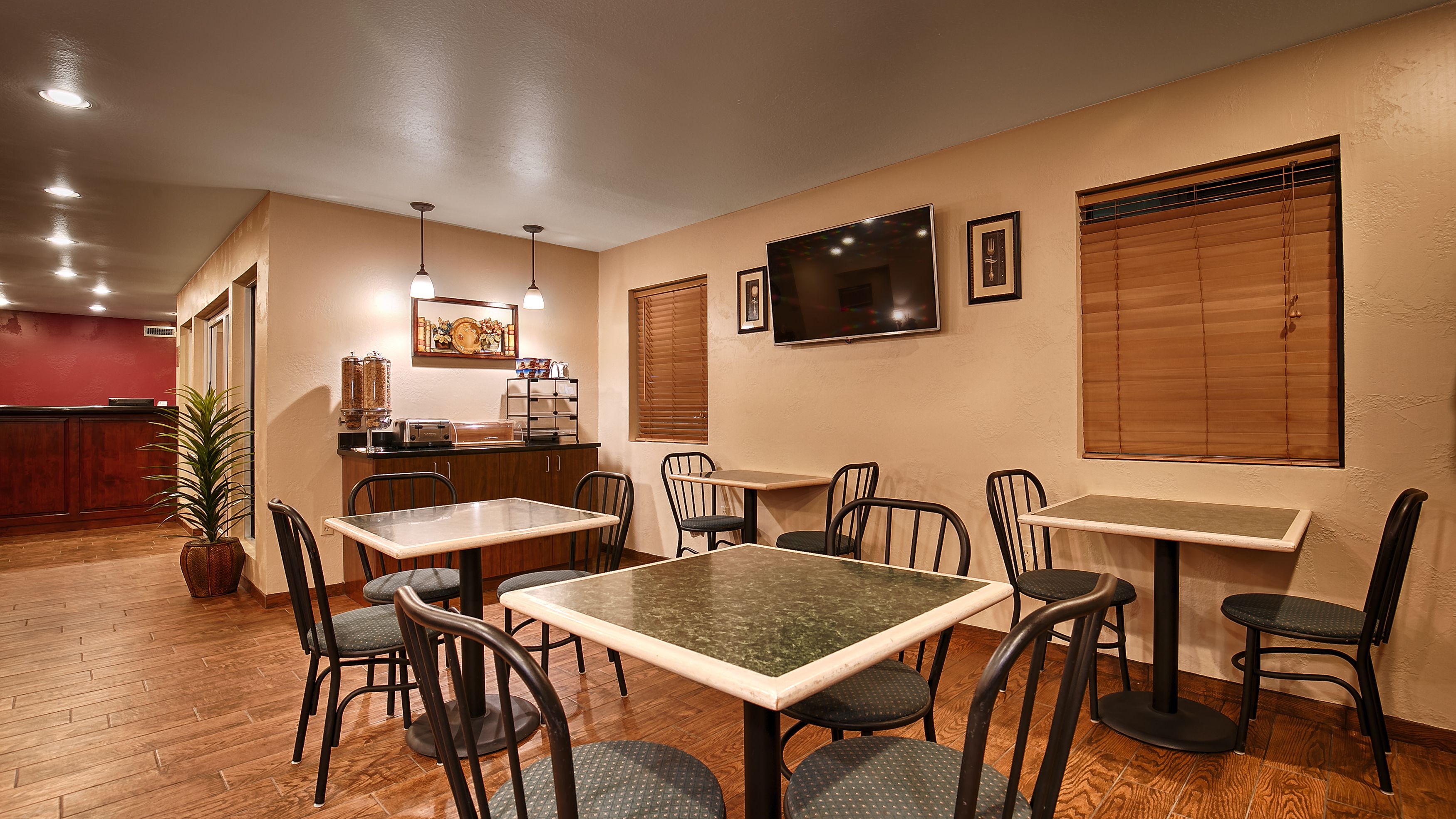 Breakfast area