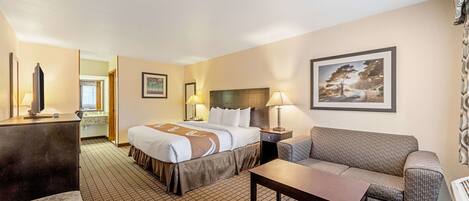 Una scrivania, postazione laptop, tende oscuranti, insonorizzazione